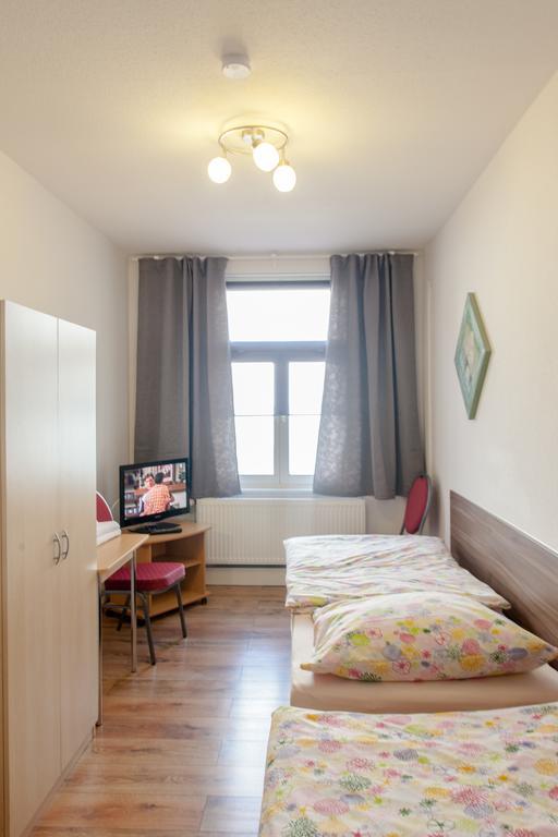 Pension Klingenstr. 23 Ξενοδοχείο Λειψία Δωμάτιο φωτογραφία