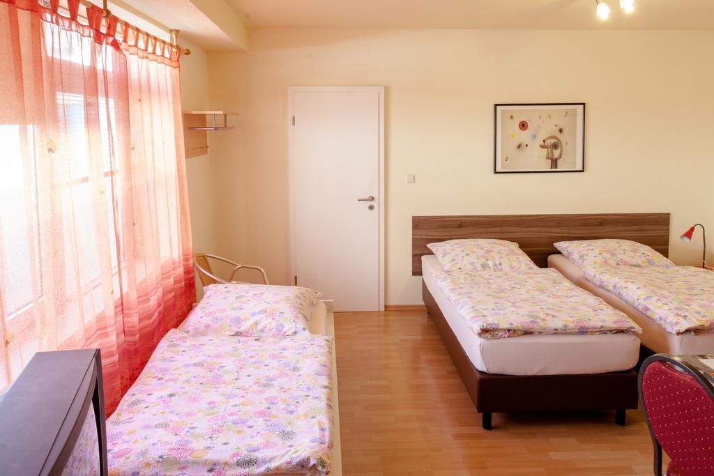 Pension Klingenstr. 23 Ξενοδοχείο Λειψία Δωμάτιο φωτογραφία
