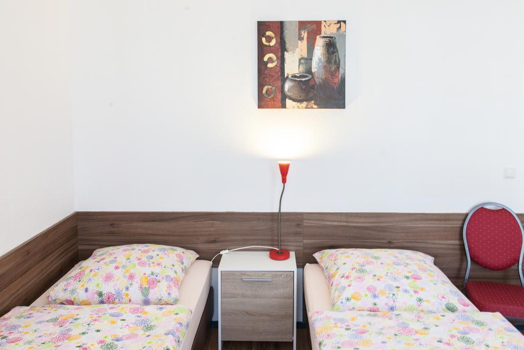 Pension Klingenstr. 23 Ξενοδοχείο Λειψία Δωμάτιο φωτογραφία