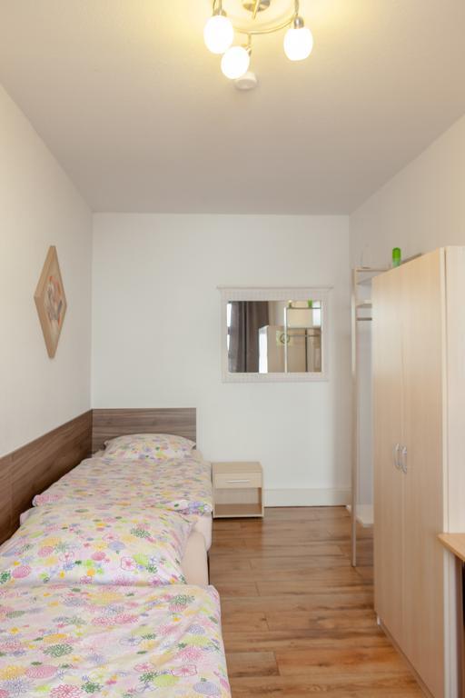 Pension Klingenstr. 23 Ξενοδοχείο Λειψία Δωμάτιο φωτογραφία